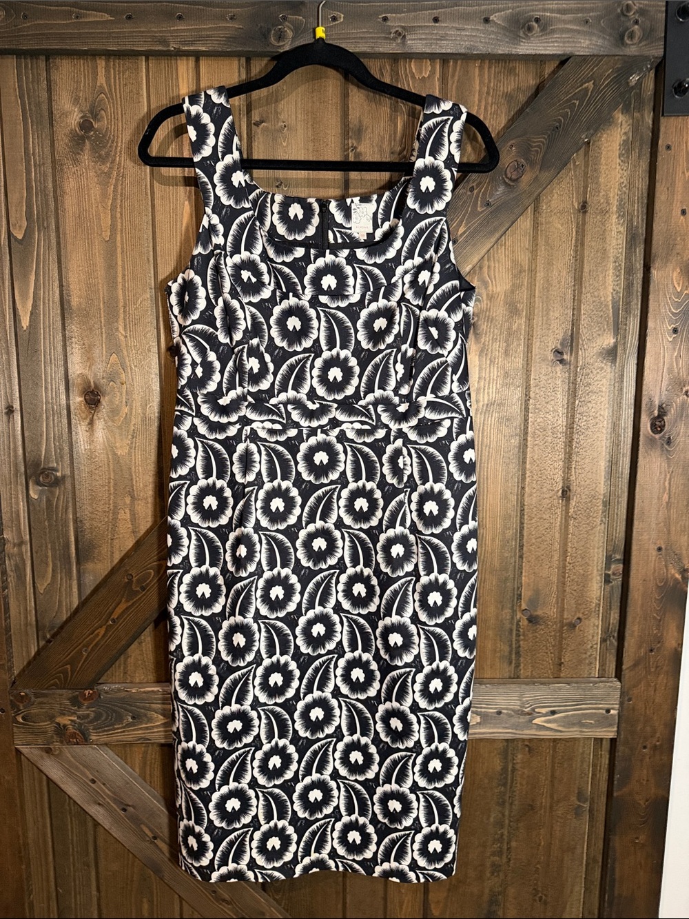 Sleeveless Black and White Floral Midi Dress 💯 Cotton